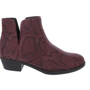 Southern design suede boots